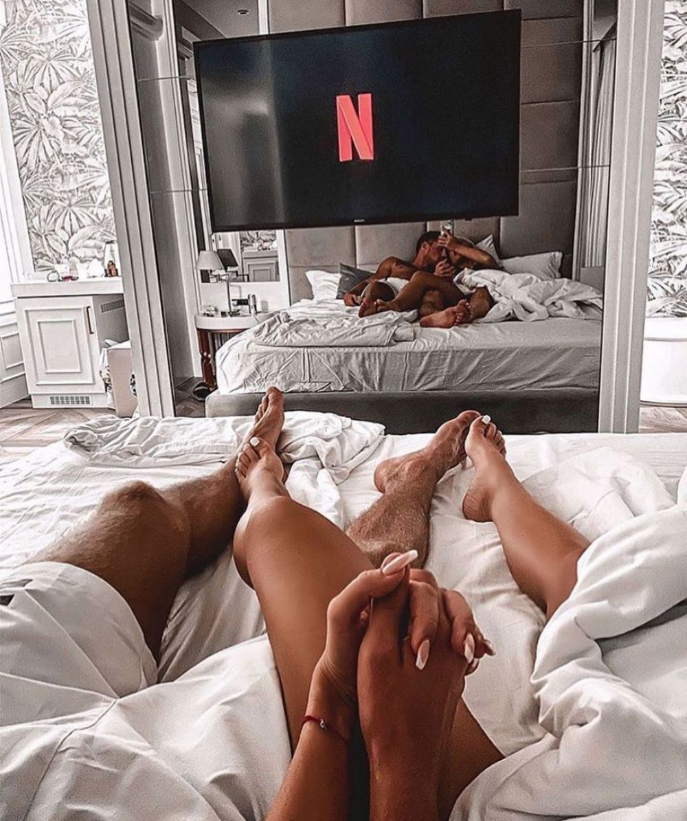 Netflix Date couple